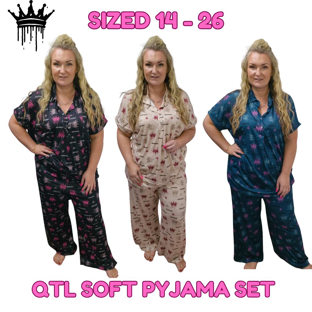 QTL - Soft Pyjama Set - Supersoft, super stretchy, 3 quarter button, pocket on top, split on side of top, cozy, snuggle , night time , bedtime